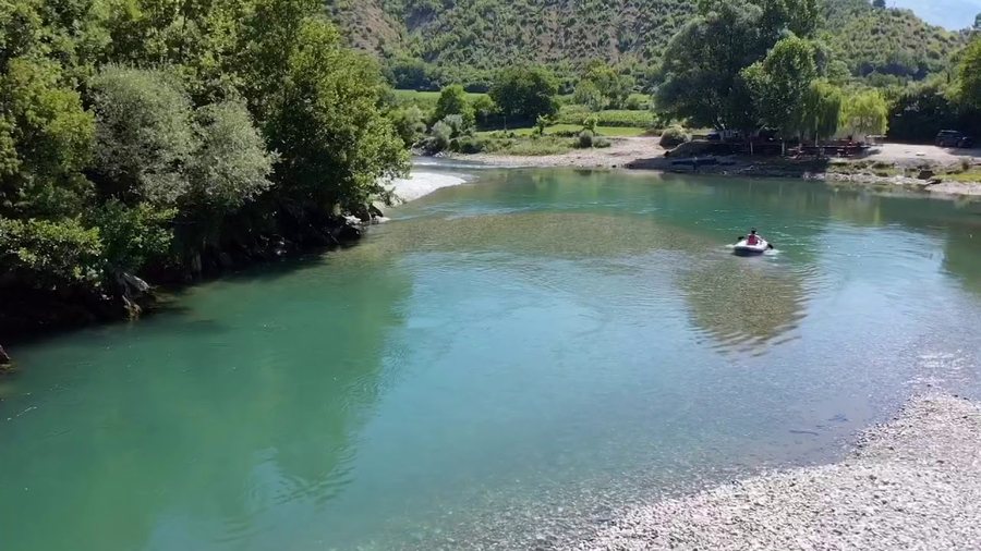 E RËNDË në Dibër, 22-vjeçarja mbytet në lumin Drini i Zi, detajet e para