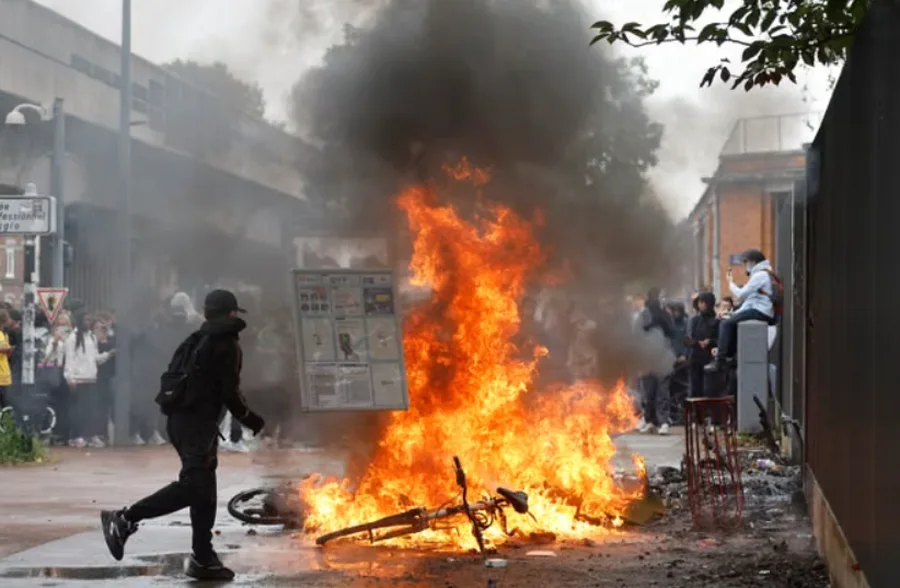 Përshkallëzohen protestat studentore në Francë, 76 të plagosur dhe qindra arrestime