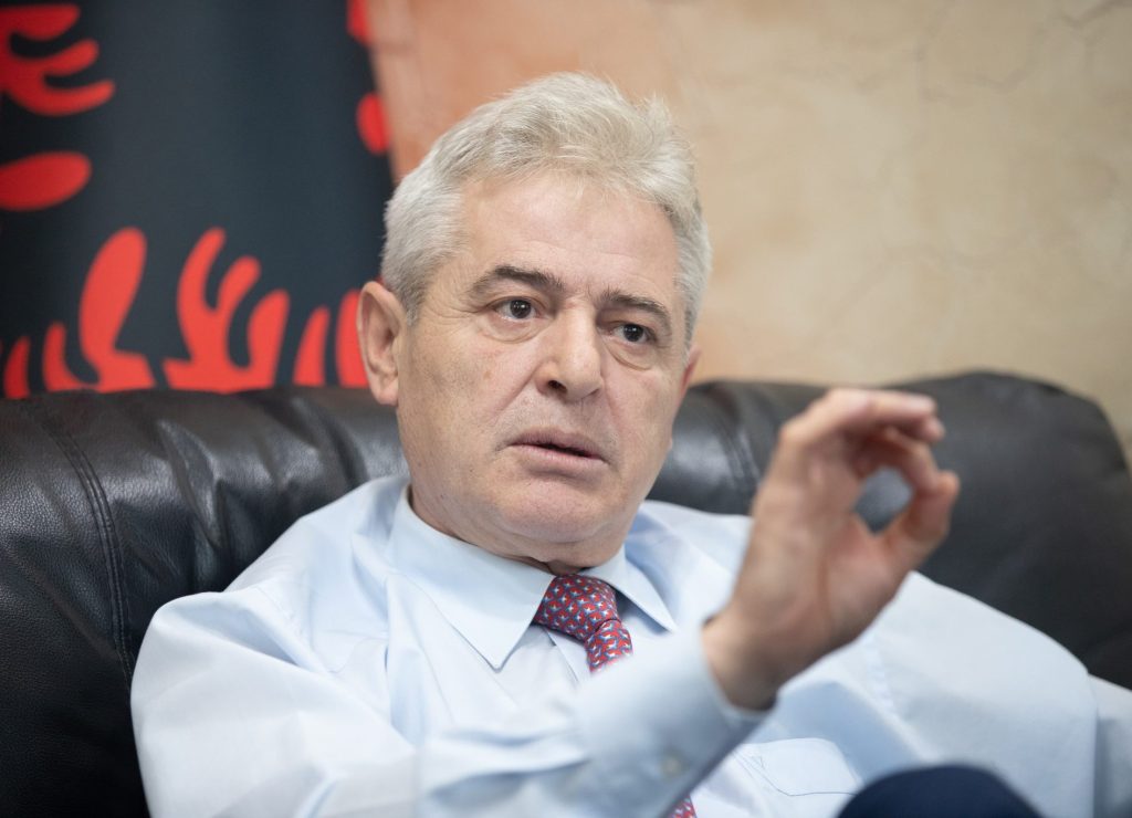 Ali Ahmeti: Jam i indinjuar me Albin Kurtin, t’i lere pas zënkat me mua e Ramën