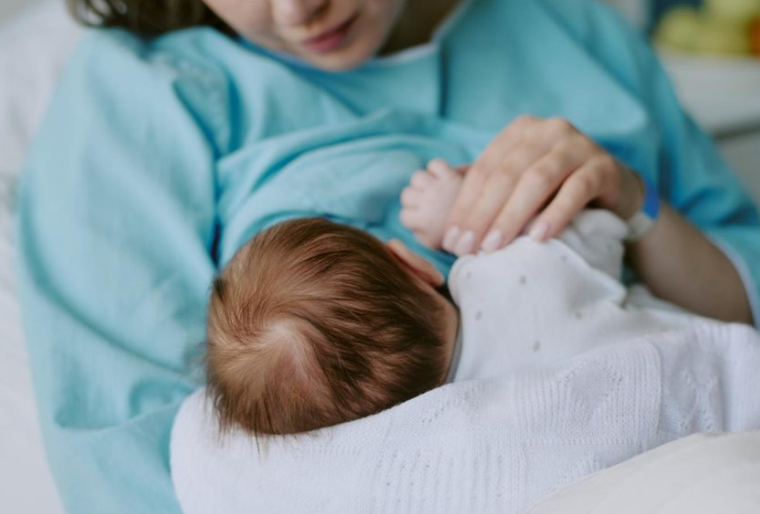 Prindërit por refuzojnë gjithmonë e më shumë Vitaminën K, për mjekët rreziqet janë vdekjeprurëse