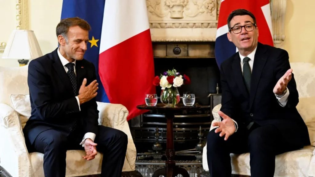 Burnham dhe Macron bien dakord që të shtojnë masat kundër kalimeve ilegale në Kanalin Anglez