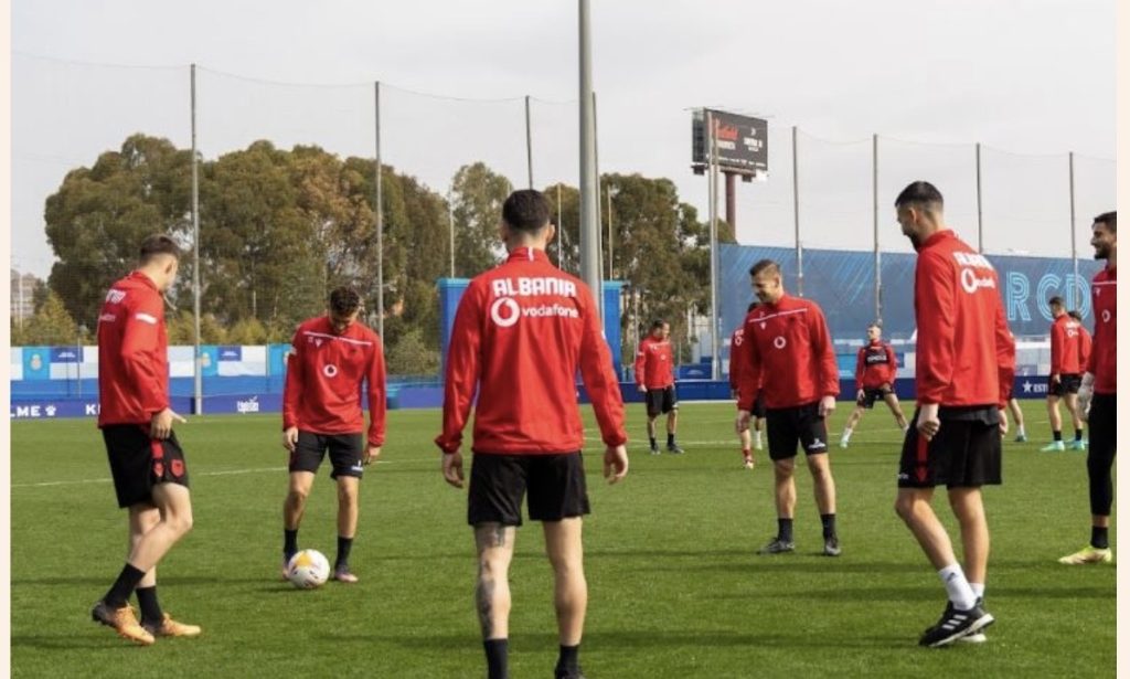 Tre ditë para sfidës me Bjellorusinë/ Kombëtarja e drejtuar nga Maran stërvitet pa dy futbollistë