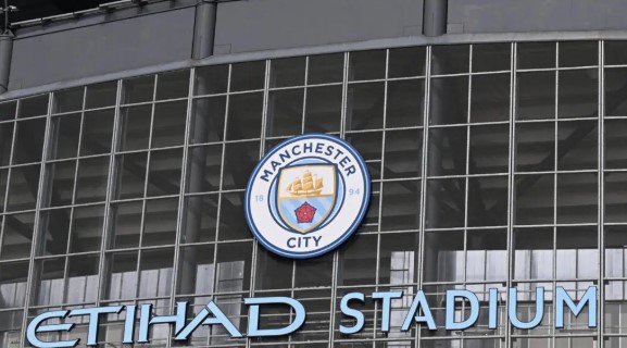 Raporti: Manchester City shpallet fajtor për 114 akuza të Premier Ligës