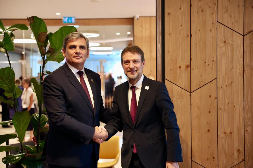 Hoxha takim me Zëvendëskryeministrin dhe Ministrin e jashtëm të Malit të Zi: Konfirmim i marrëdhënies së shëndetshme mes dy vendeve tona