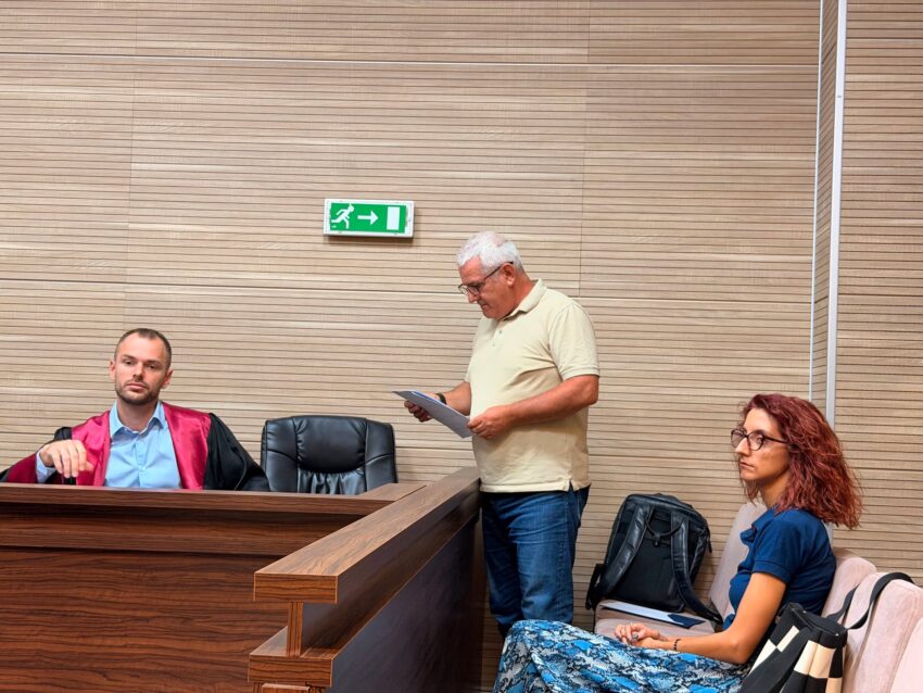 Dënohet me një vit burg me kusht ministri në Kosovë