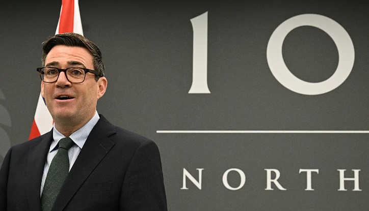 Kryeministri britanik Andy Burnham takohet për herë të parë me Trumpin në New York