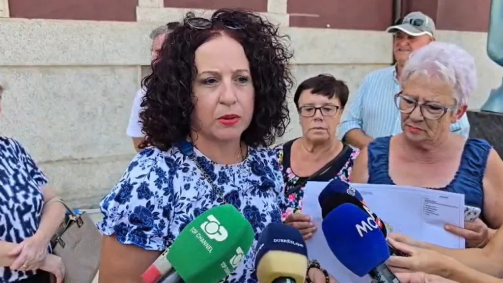 Banorët e Durrësit kundër projektit TID/ Kërkojnë pezullimin e punimeve, qytetarja: S’kanë të drejtë të na prishin shtëpitë