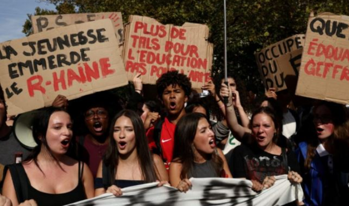 Protestat e studentëve në Francë, plagosen 76 persona