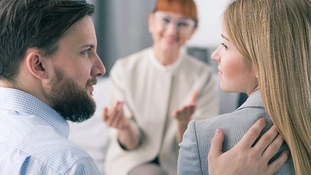 Si mund të ndikojnë pasiguritë personale në një marrëdhënie dashurie (Lifestyle)