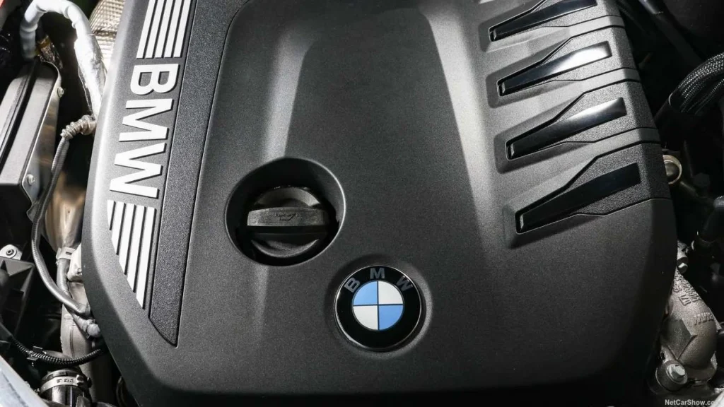 BMW tërheq gati 200 mijë vetura, rrezik për zjarr në motor