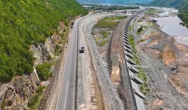 Investoni, bëni transparencë! Kaq! S’ka nevojë për platforma e portale!