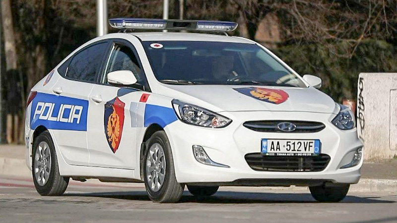 Aksidentoi 14-vjeçaren dhe u largua, identifikohet dhe arrestohet 18-vjeçari në Cërrik