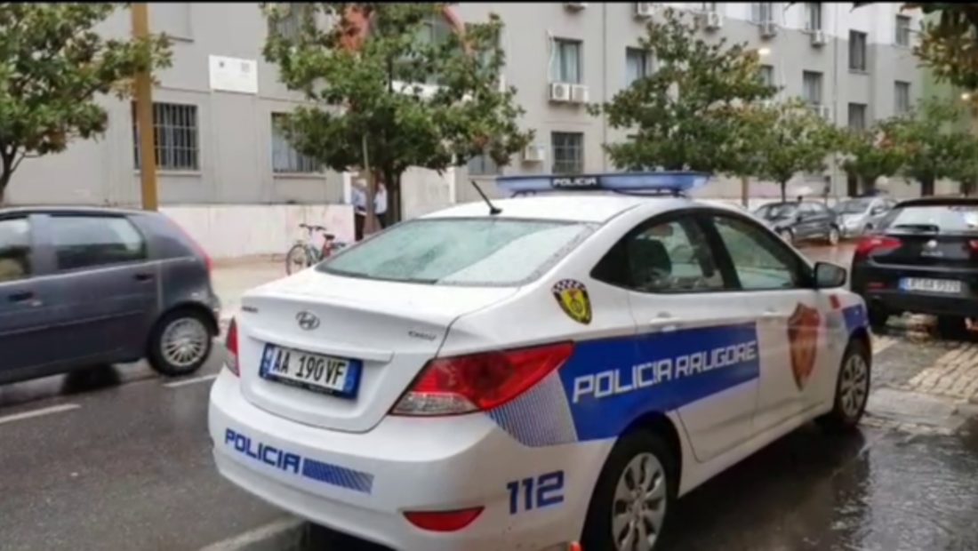 07:50 Konflikt mes dy vëllezërve në Korçë, një i plagosur me sëpatë