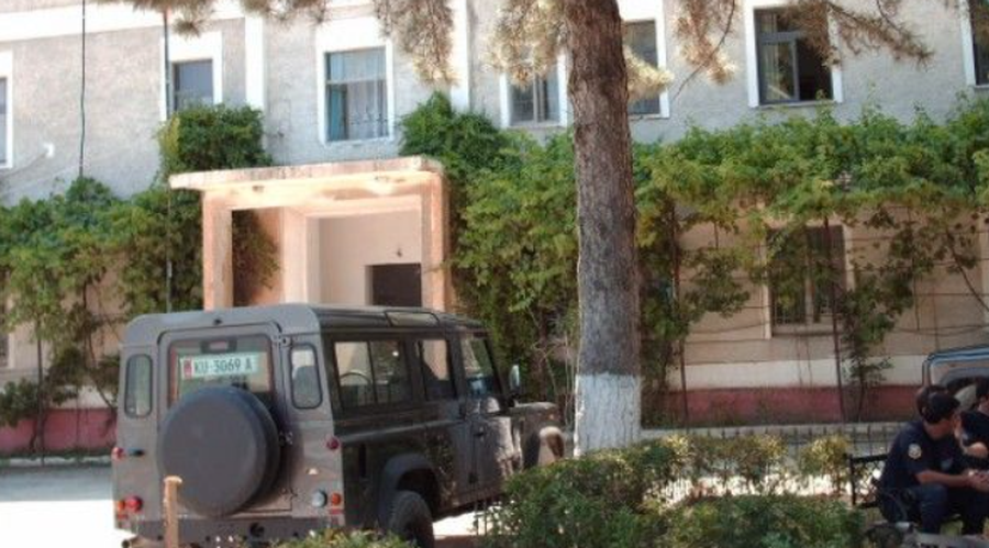 Një i vdekur dhe tre të plagosur pasi ranë në kontakt me rrymën, procedim penal për drejtorët e Bashkisë Tropojë