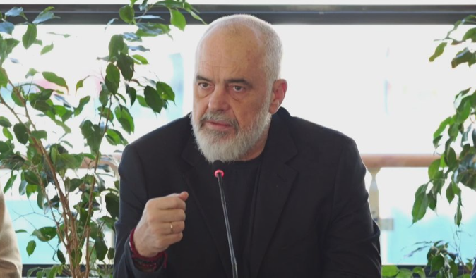 19:41 Akuzat se mbylli llogari që lidheshin me protestën në rrjetet sociale, reagon Rama