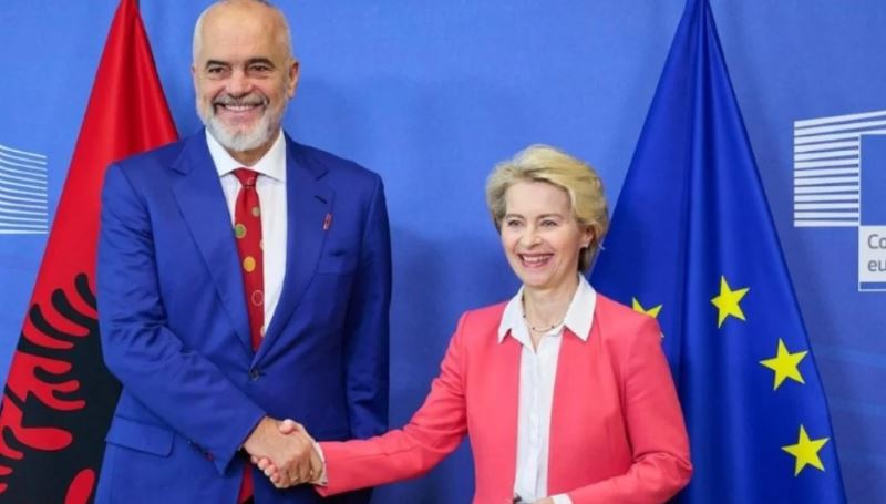 09:33 Turi ballkanik/ Ursula von der Leyen mbërrin sot në Tiranë, konferencë me Kryeministrin Rama. Zbardhet agjenda