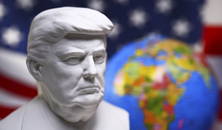 Trump publikon një hartë që tregon Meksikën, Kanadanë dhe Groenlandën si pjesë të SHBA