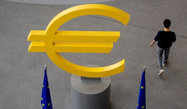 Raporti: Evropa humbet 120 miliardë euro investime në vit