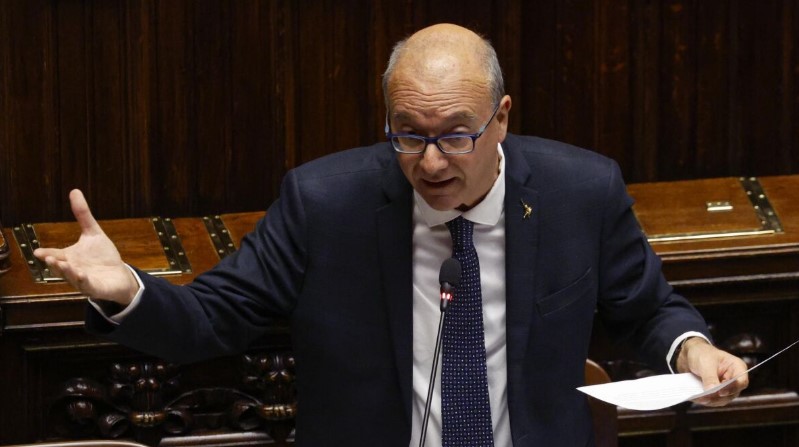 Zarf me plumb dhe letër kërcënuese për ministrin e Arsimit në Itali, Meloni dhe qeveria në solidaritet