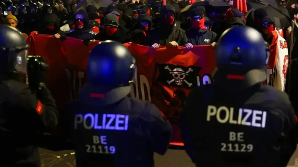Gjenerata Z zbret në rrugët e Gjermanisë/ Mbi 68 mijë protestues në sheshe, të rinjtë kundër politikave: Po na vidhni të ardhmen