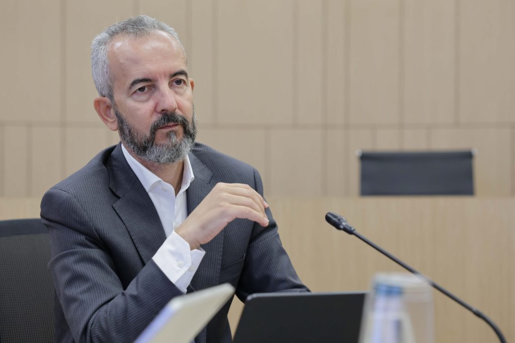 Celibashi konsultohet me partitë politike për votimin elektronik në 2027, PD kundër zgjerimit