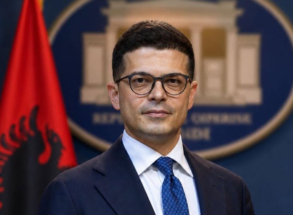 08:30 Protesta, Pirro Vengu: Nuk janë qytetarët që sjellin dhunë, por njerëz të furnizuar në selitë e partive