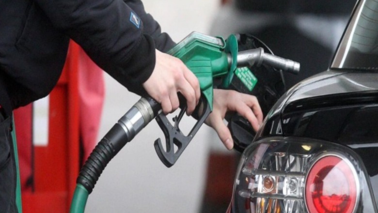 Bordi i Transparencës ul me 2 lekë çmimin e naftës, do shitet me 211 lekë/litri! Benzina rritet me 1 lek