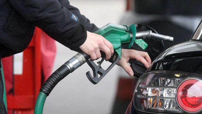 11:15 Bordi i Transparencës ul me 4 lekë çmimin e naftës, do shitet me 213 lekë/litri! Benzina rritet me 1 lek