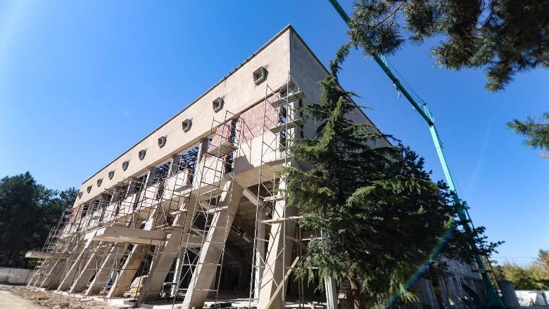Pallati i Sportit ‘Tamara Nikolla’ në Korçë, Rama: Vijojnë punimet për një hapësirë sportive moderne, të denjë edhe për aktivitete ndërkombëtare