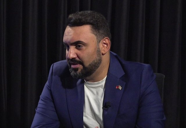 Këlliçi: Sistem i kalbur korrupsioni, Rama del me tezë tallëse ndaj shqiptarëve