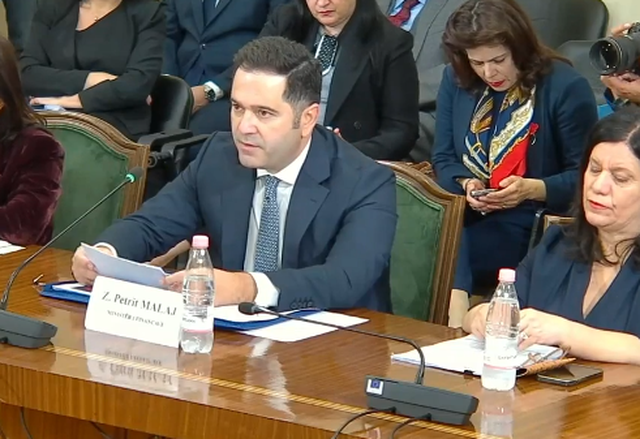 09:17 Efektet nisin nga 1 janari/ Ministri Malaj prezanton projektligjin për buxhetin 2027