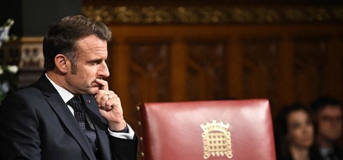 Macron mbledh qeverinë, pas protestave të nxënësve