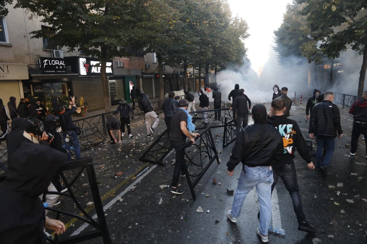 07:50 135 ditë protestë pa asnjë përgjigje!/ Sindikata e Universiteteve dënon dhunën ndaj studentëve: Kërkojmë dialog dhe zgjidhje konkrete