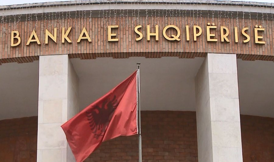 Euro në pikiatë, Banka e Shqipërisë arrin rekord të ri: 8.4 miliardë euro rezervë valutore deri në Shtator