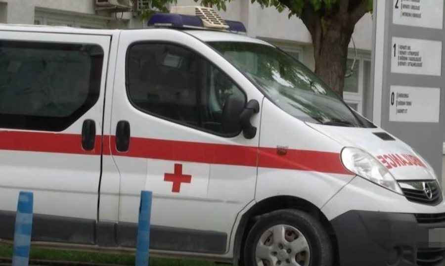 Sherr me grushte dhe thikë në Gjirokastër, plagoset 43-vjeçari, arrestohet 20-vjeçari