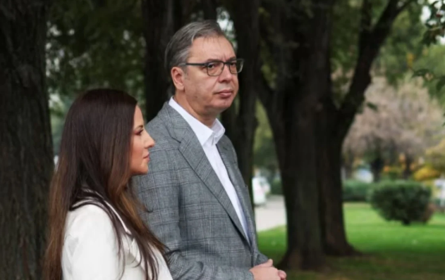 10 12 Serbia voton në zgjedhje që vënë në provë pushtetin 14 vjeçar të Vuçiçit  frika për manipulime dhe përballja me Listën e Studentëve
