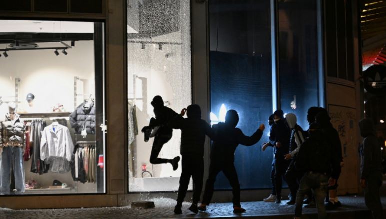 Dhuna dhe grabitjet në Marsejë, vendoset orë policore për të miturit