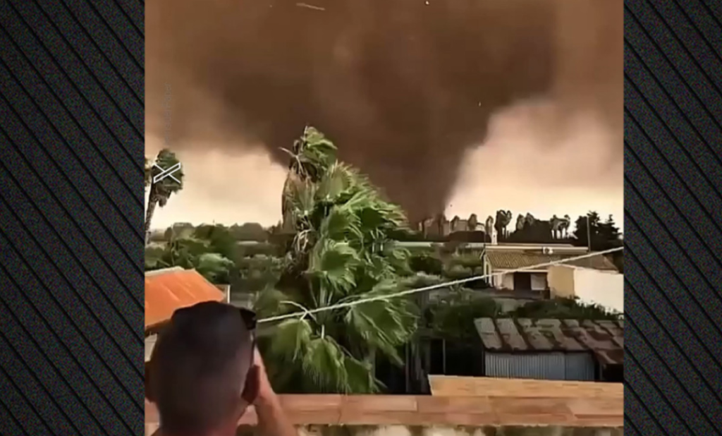 Dalin pamjet e dy tornadove në Siçili, makina të përmbysura dhe ndërtesa të dëmtuara (VIDEO)