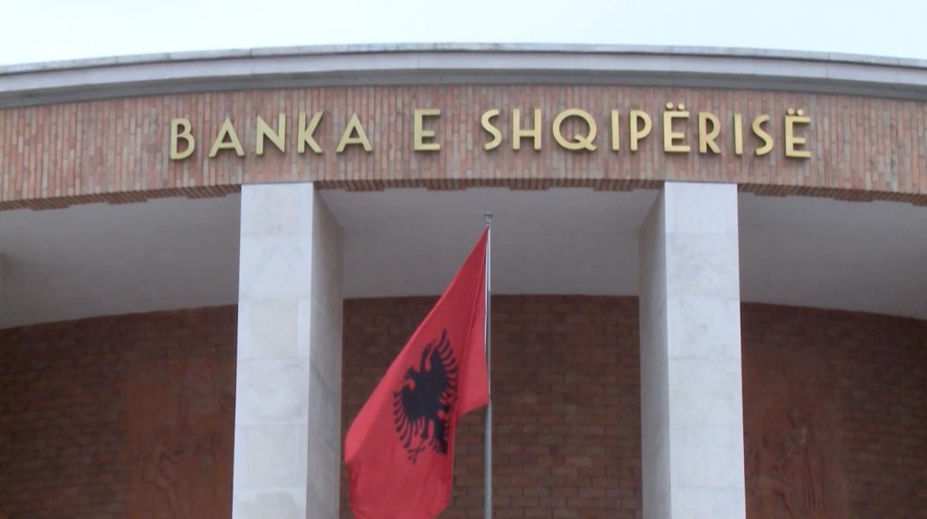 Kreditë për blerje banese, interesat bankare arritën 3.8% në lek dhe 5% në euro