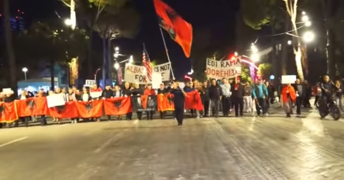 19:50 Studentët njoftojnë protestë kombëtare më 13 tetor para Ministrisë së Arsimit