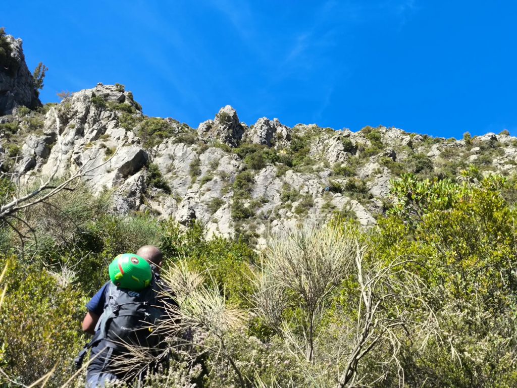 Pas disa orësh kërkime, gjendet dhe shpëtohet turisti i huaj në Vlorë