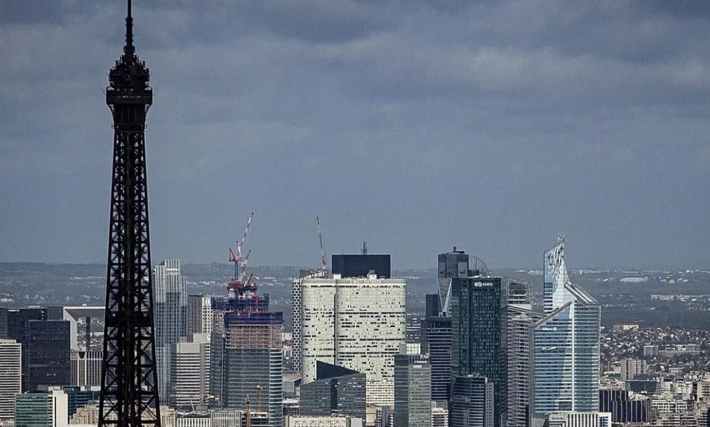 Ekonomia franceze në stanjacion, pasiguria për buxhetin rrit rrezikun e recesionit