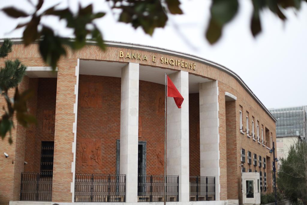 Guvernatori pa imunitet të ri, nisma e socialistëve lë jashtë mbrojtjen nga arrestimi të drejtuesve të Bankës