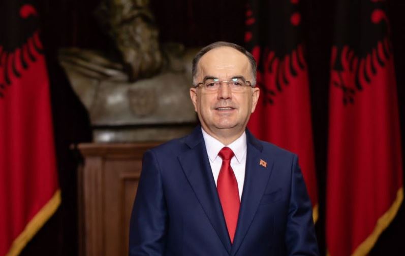 08:02 Begaj uron Presidenten e re të Kosovës, Justina Shiroka-Pulën: “Shqipëria dhe Kosova do të jenë bashkë”