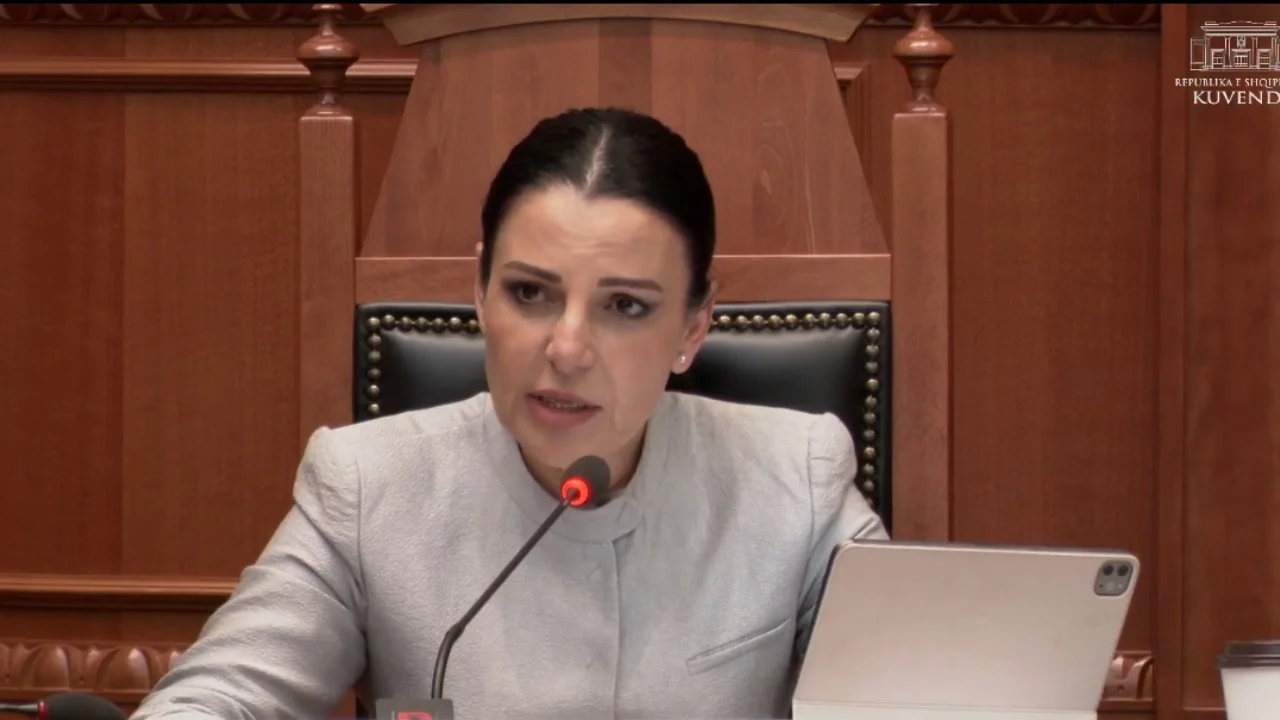 13:25 SPAK me njoftim zyrtar për Ballukun: I komunikuan akuzën për korrupsion, 9 herë shkelje e barazisë në tendera, mosdeklarim dhe fshehje pasurie, pastrim i produkteve të veprës penale