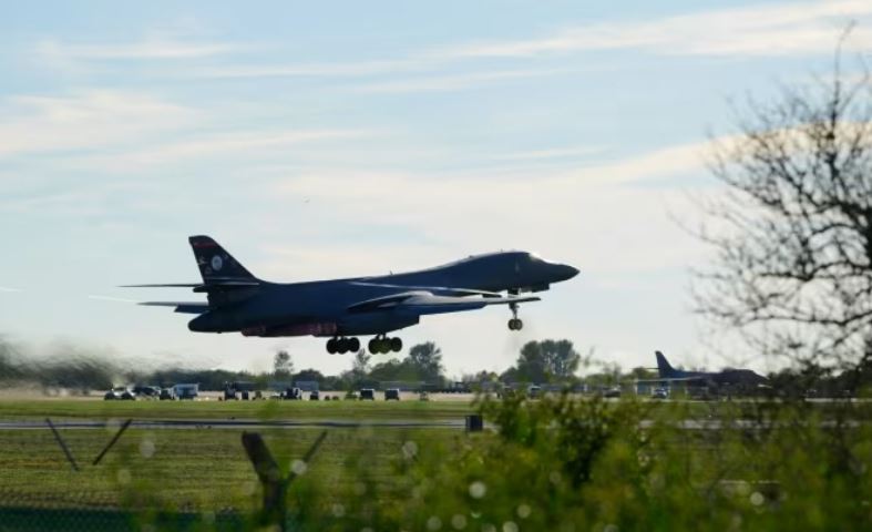 SHBA tërheq bombarduesit strategjikë nga Britania, pas një “kërcënimi real”: Dyshime për një komplot iranian