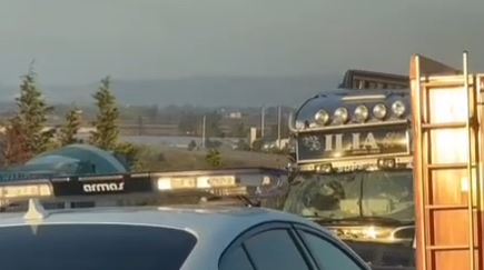 Aksident në autostradën e Fierit, përplasen një betoniere dhe kamioni! Bllokohet aksi rrugor (VIDEO)