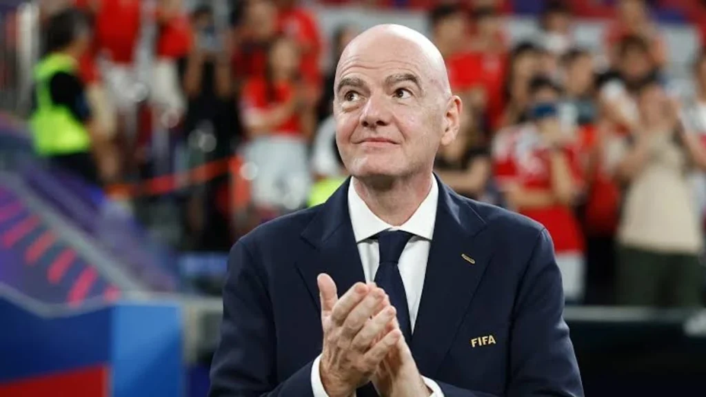 Infantino në alarm? UEFA po shqyrton një emër të papritur për president të FIFA-s
