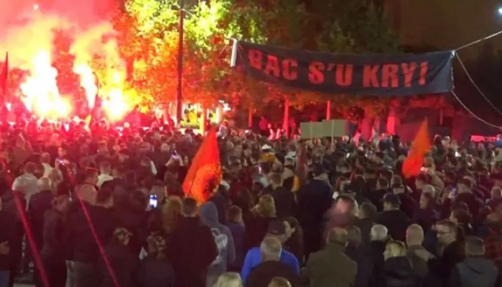 Prishtinë, nata e 17 e protestës kundër dënimit të ish-krerëve të UÇK-së