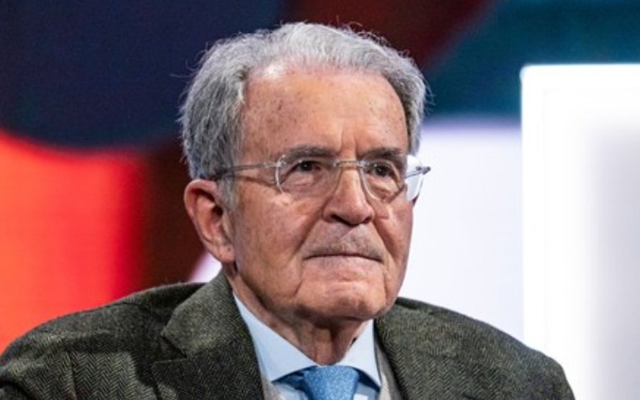 “Kurrë s’kam parë protesta pa flamuj, pa objektiv, vetëm për shkatërrim”/ Ish-kryeministri italian Romano Prodi del në TV me apel kundër dhunës